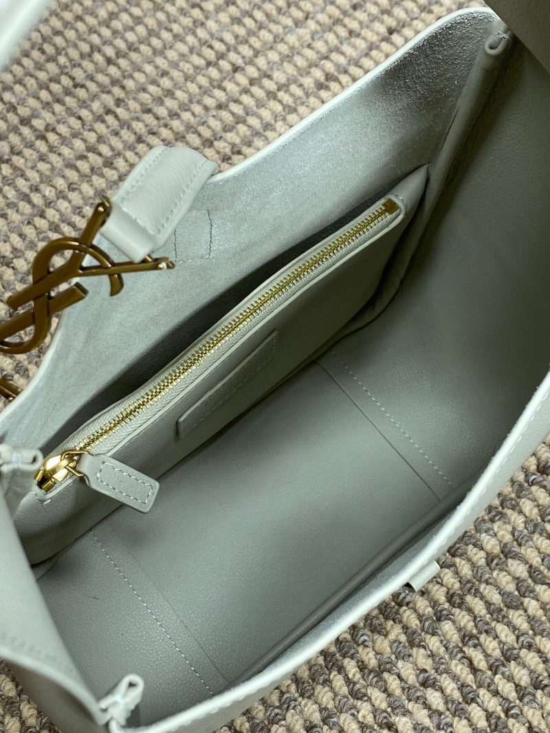 Y51 hobo bags